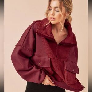 Aemi & co size small boutique half zip never worn